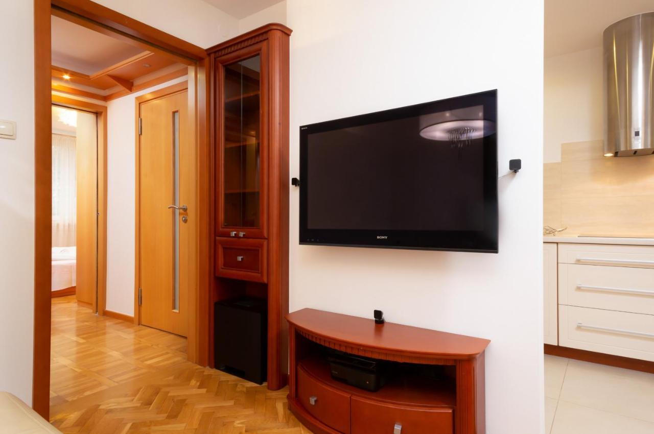 Two-Bedroom Family Apartment Esperanto Next To Klif By Noclegi Renters Varsavia Esterno foto